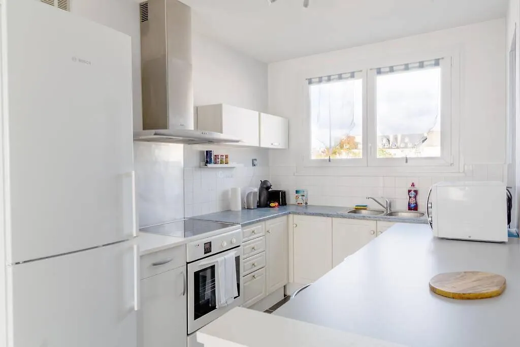 Bougnat - Agreable Et Lumineux, 2 Chambres 65M2 Brest 0*,
